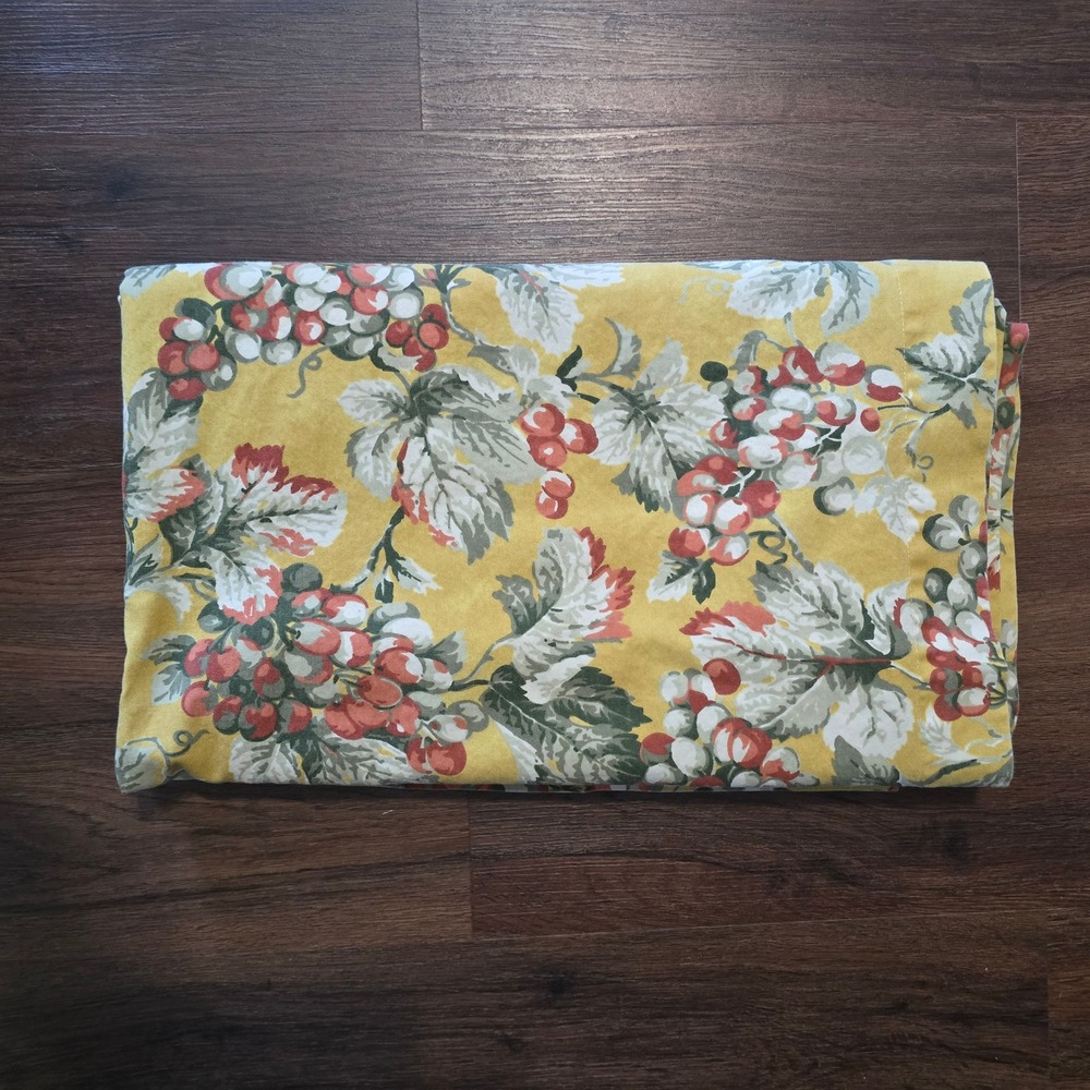 Williams Sonoma Yellow Grape Floral Cotton Tablecloth 68x90 Made in Italy